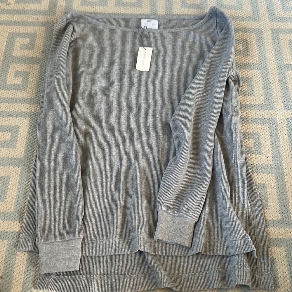 M + A Lounge Top